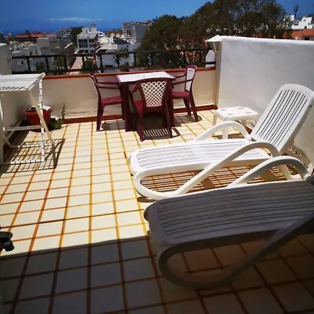 Daire With Heated Swimming Pool Ocean View Los Cristianos (Tenerife)